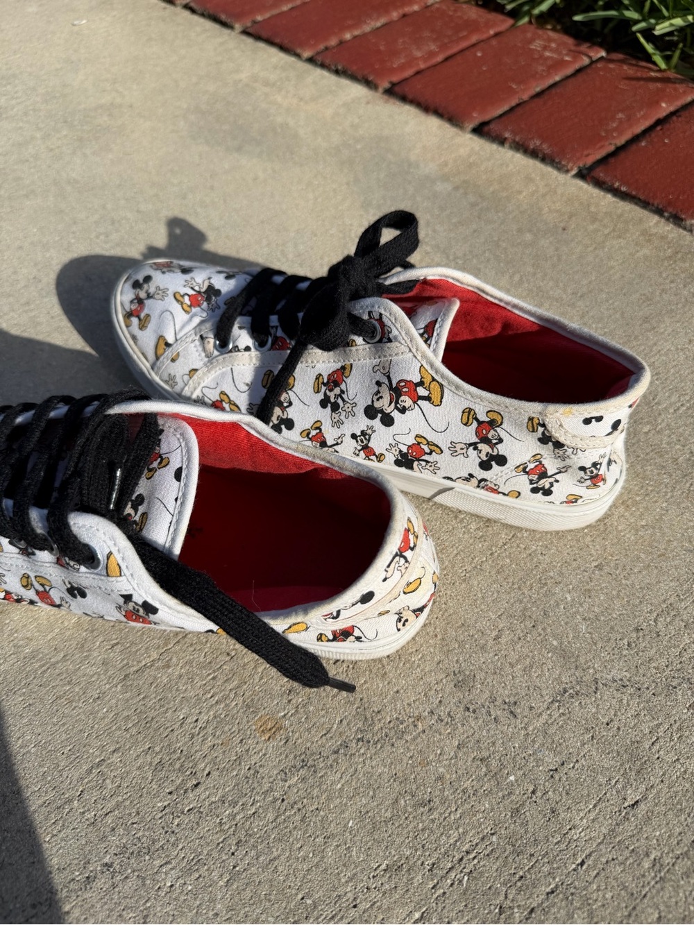 Disney Mickey Mouse Canvas Sneakers - White/Black/Red - Picture 2 of 5